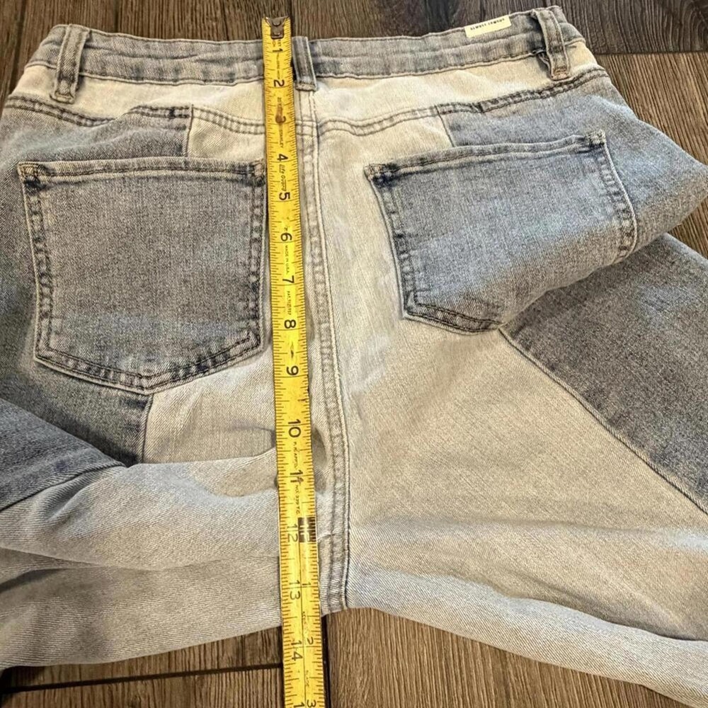 Almost Famous Two Tone High Rise Straight Leg Jeans Raw Hem Size 7 Colorblock - Picture 12 of 15